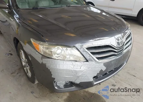 2011 Toyota Camry Hybrid z USA, uszkodzony, nr VIN 4T1BB3EK5BU140874